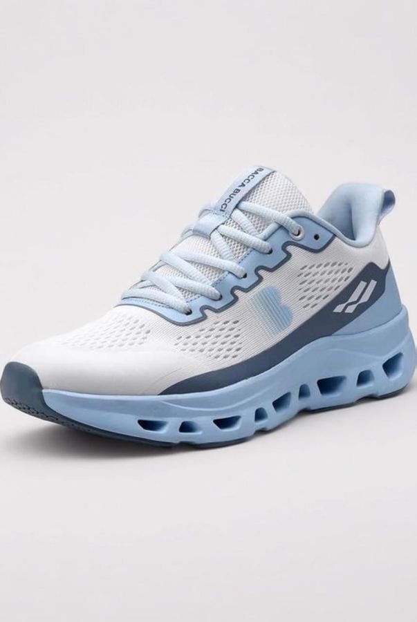 Sports Shoes